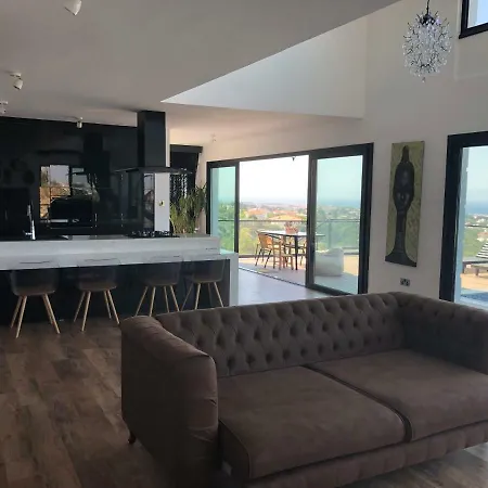 Villa Spectacular In Kyrenia *