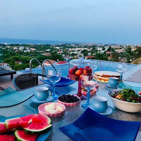 Spectacular In Kyrenia Villa Kerínia
