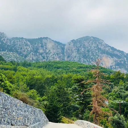 Βίλα Spectacular In Kyrenia Κερύνεια