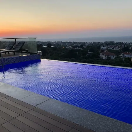 Spectacular In Kyrenia Βίλα Κερύνεια